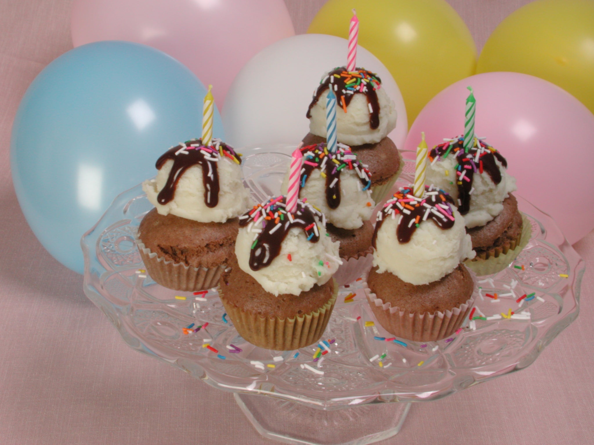 Happy Birthday Fudge Cup Cakes
